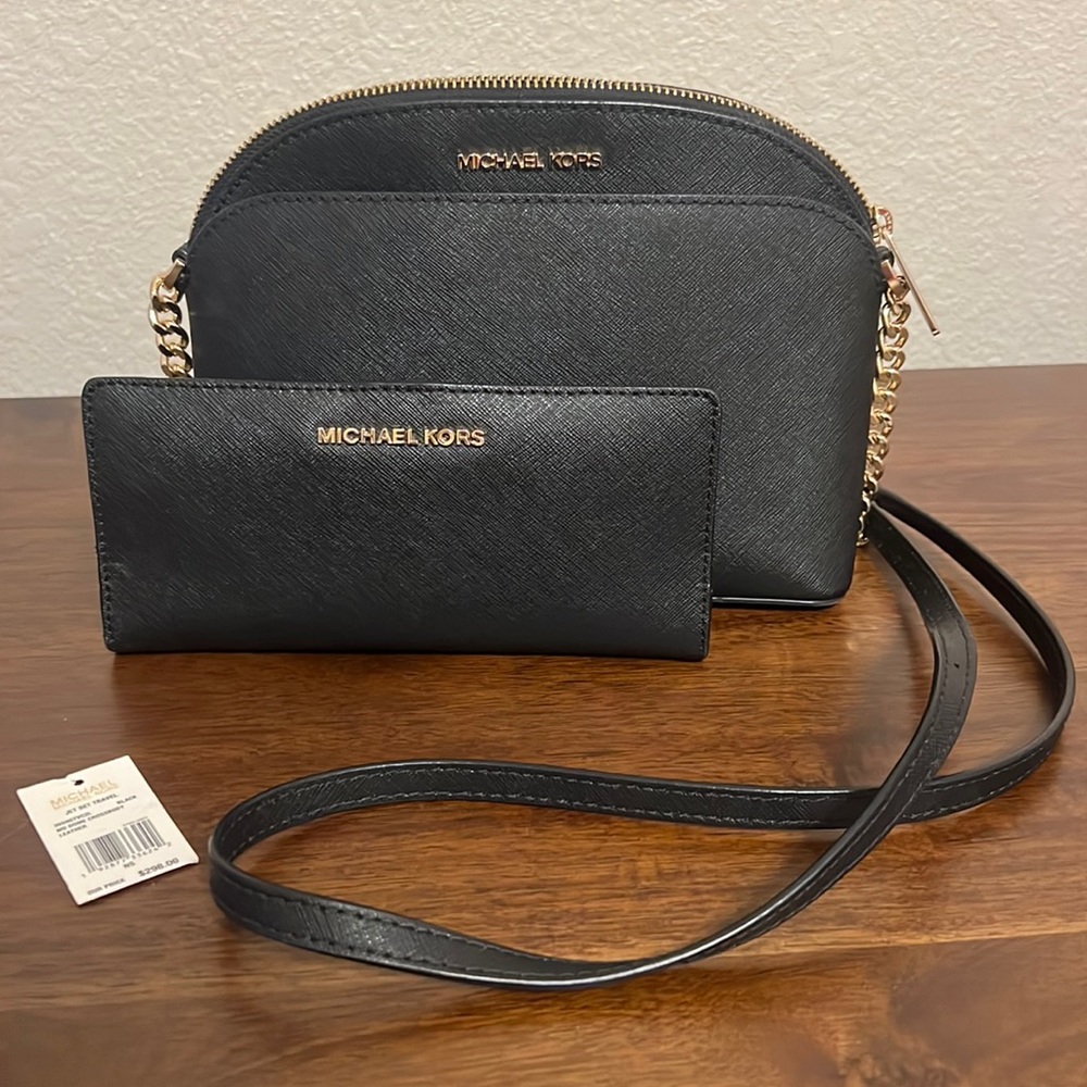 Michael Kors Jet Set Travel MD Dome Crossbody & Wallet, like new!